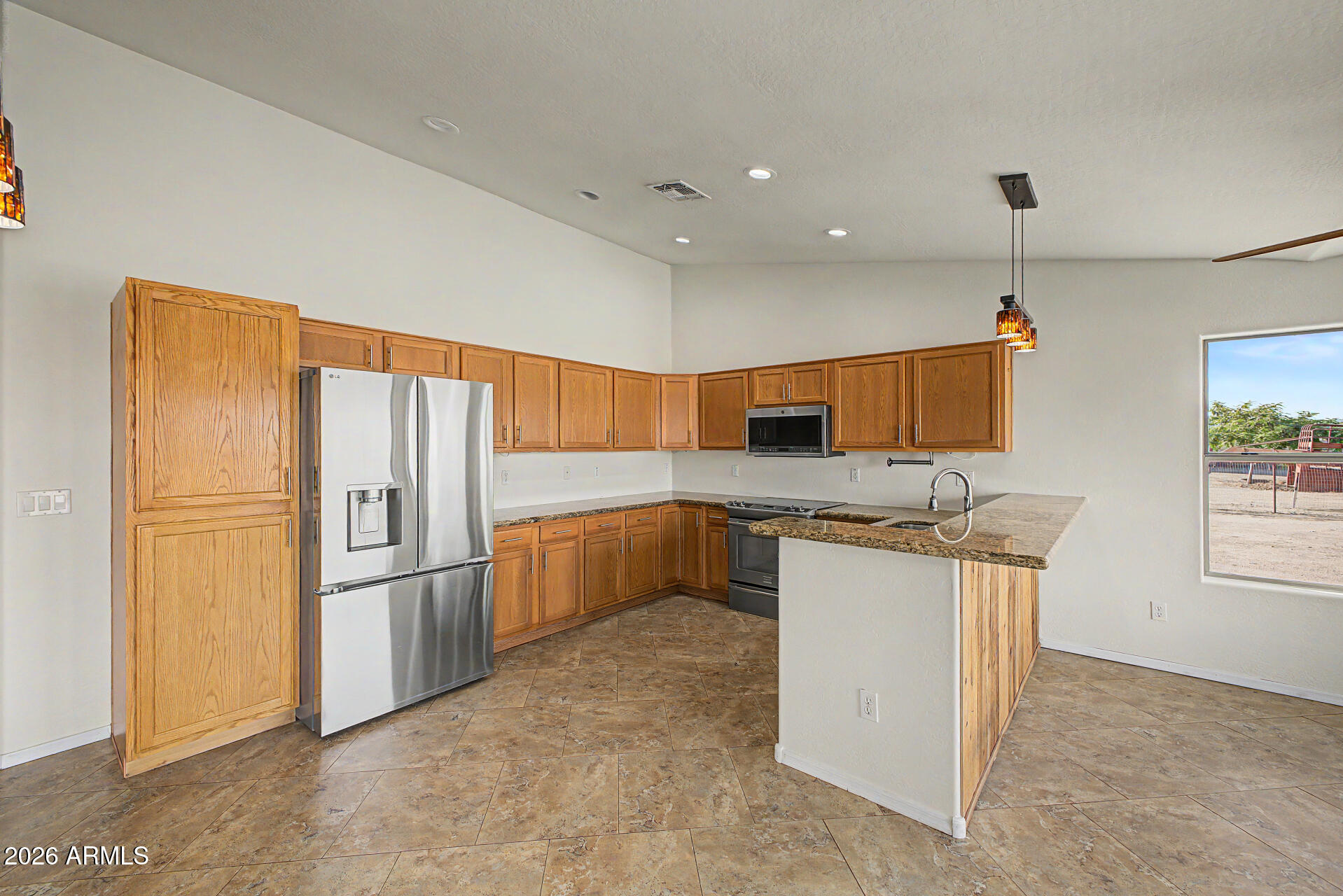 S8 T3S R9E - Residential