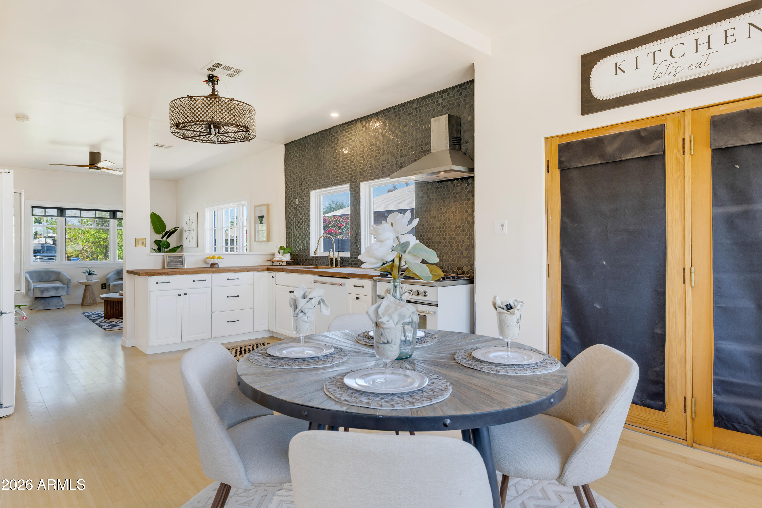 LOS OLIVOS HEIGHTS - Residential