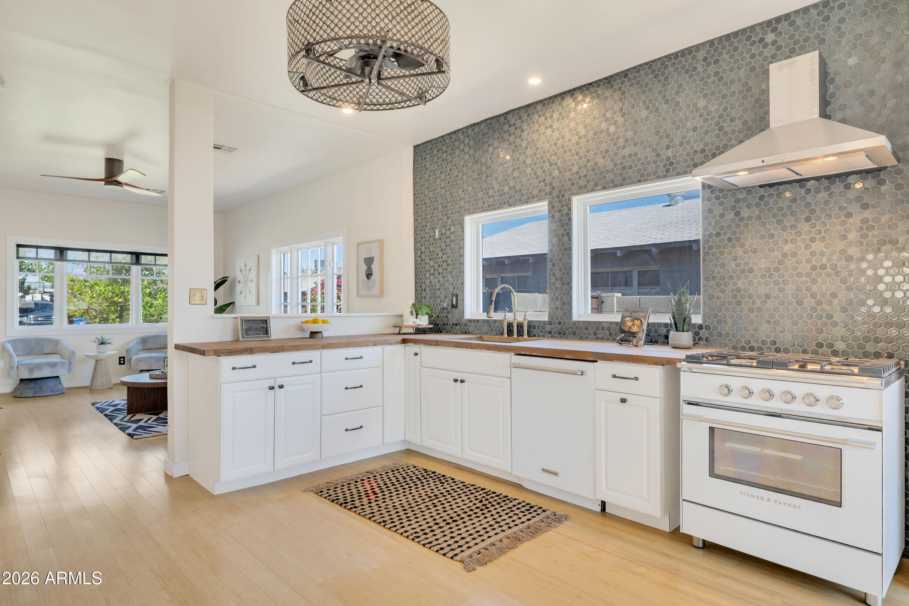 LOS OLIVOS HEIGHTS - Residential