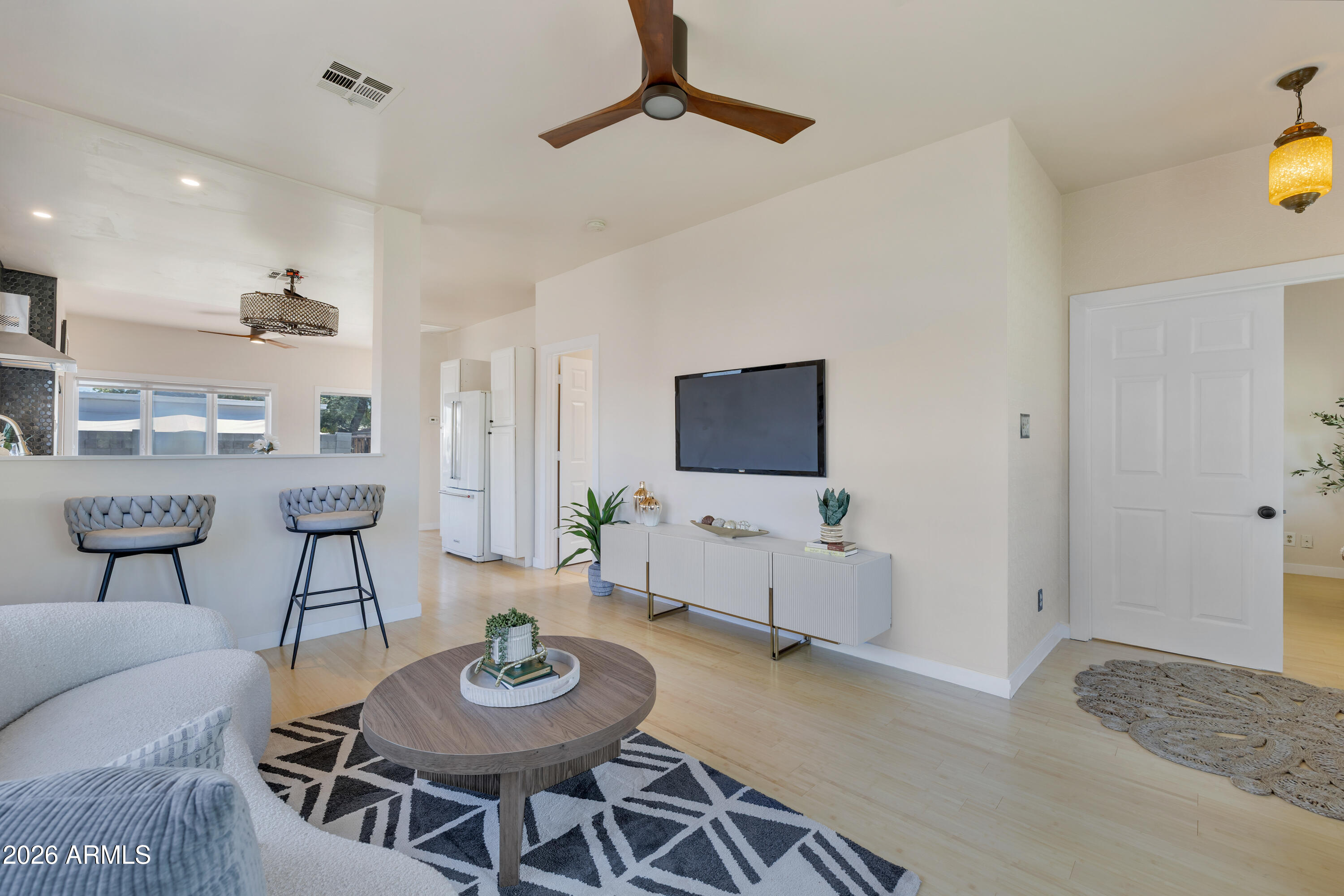 LOS OLIVOS HEIGHTS - Residential