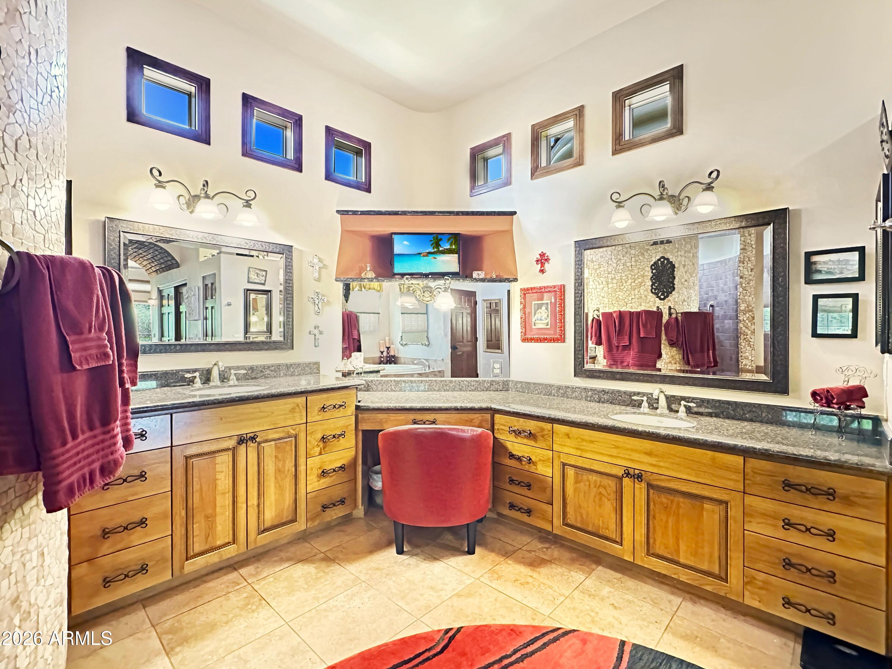 CRIMSON VIEW - Residential