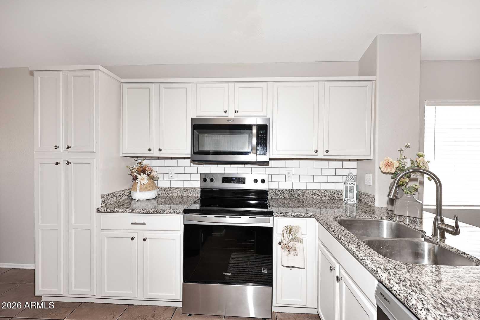 MERIDIAN HILLS - Residential