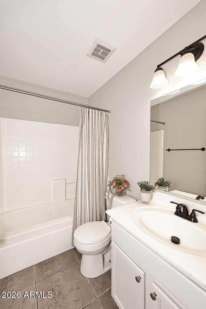 MERIDIAN HILLS - Residential