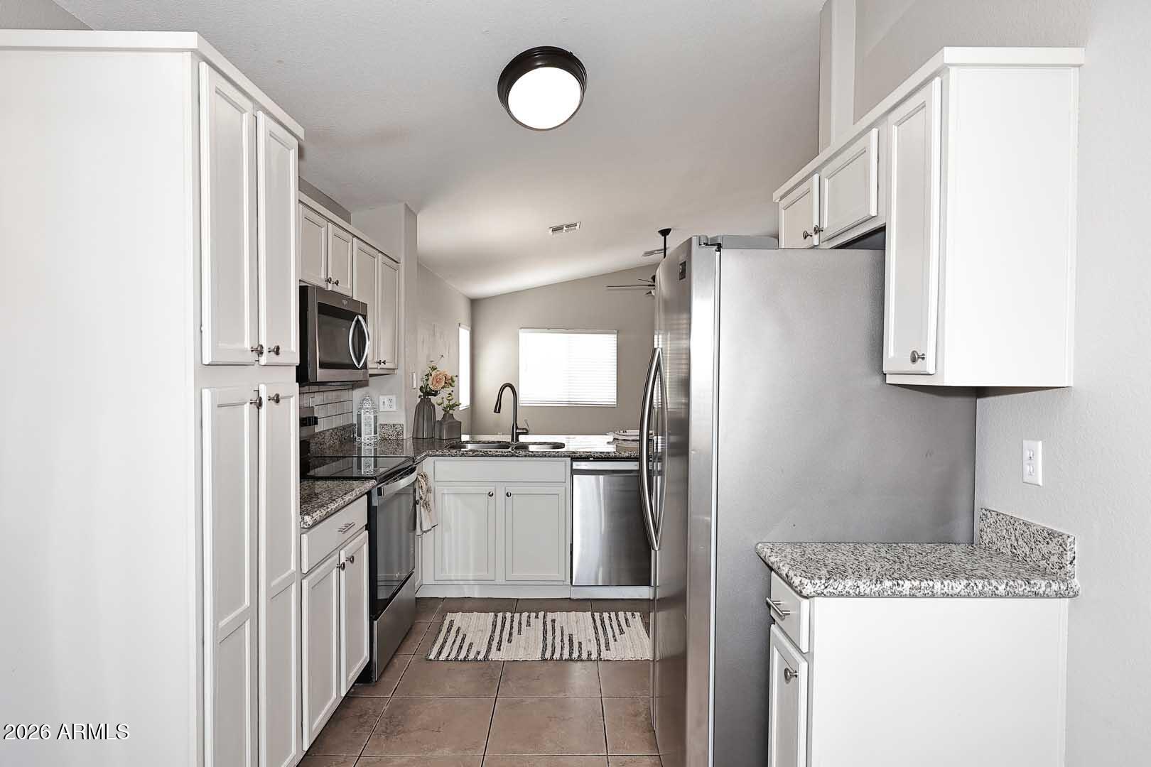 MERIDIAN HILLS - Residential