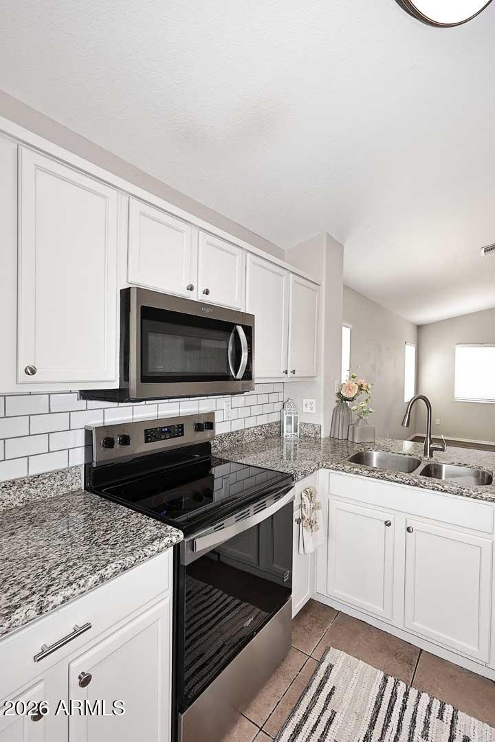 MERIDIAN HILLS - Residential