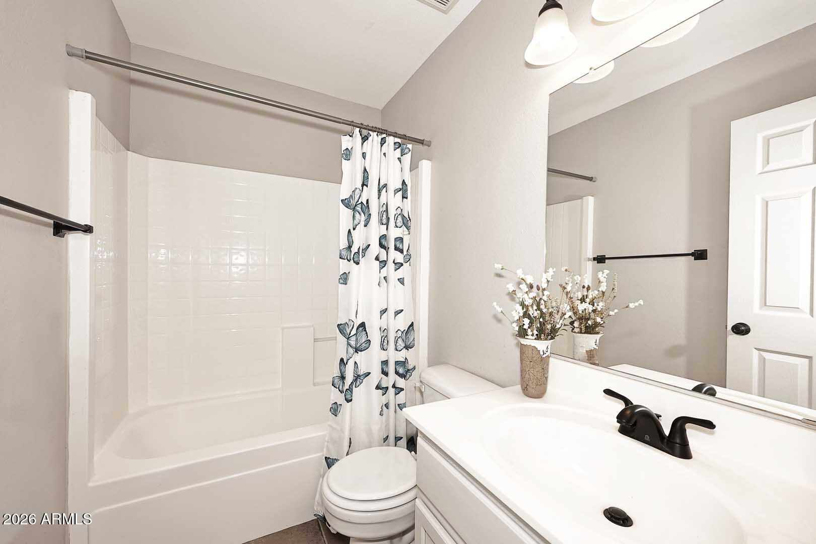 MERIDIAN HILLS - Residential