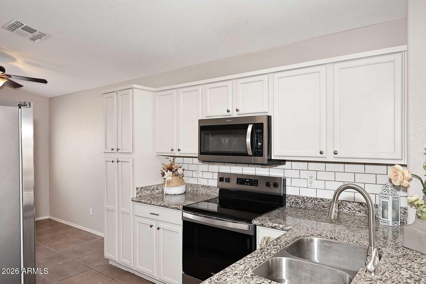 MERIDIAN HILLS - Residential