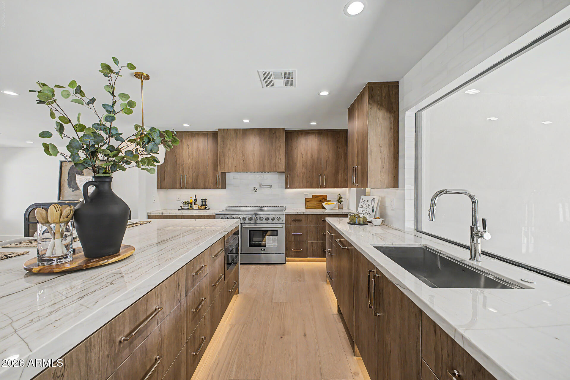 LOS TESOROS - Residential