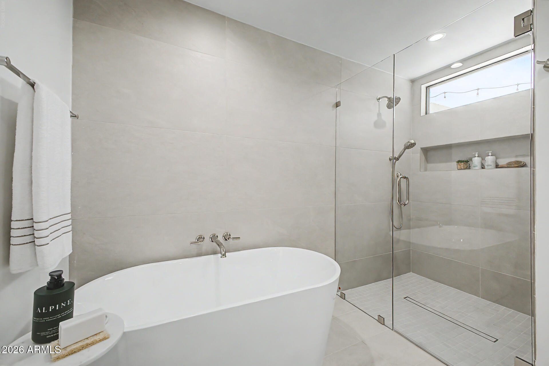 LOS TESOROS - Residential