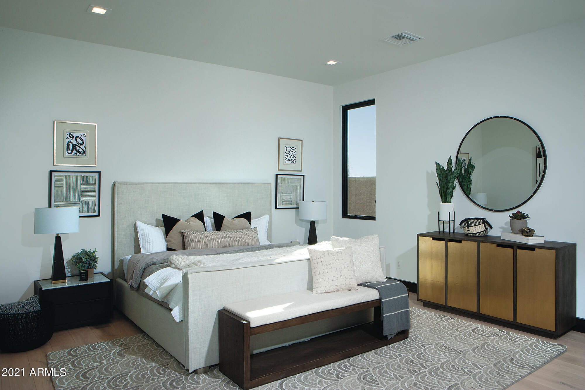 Solitude
HV91 - Residential