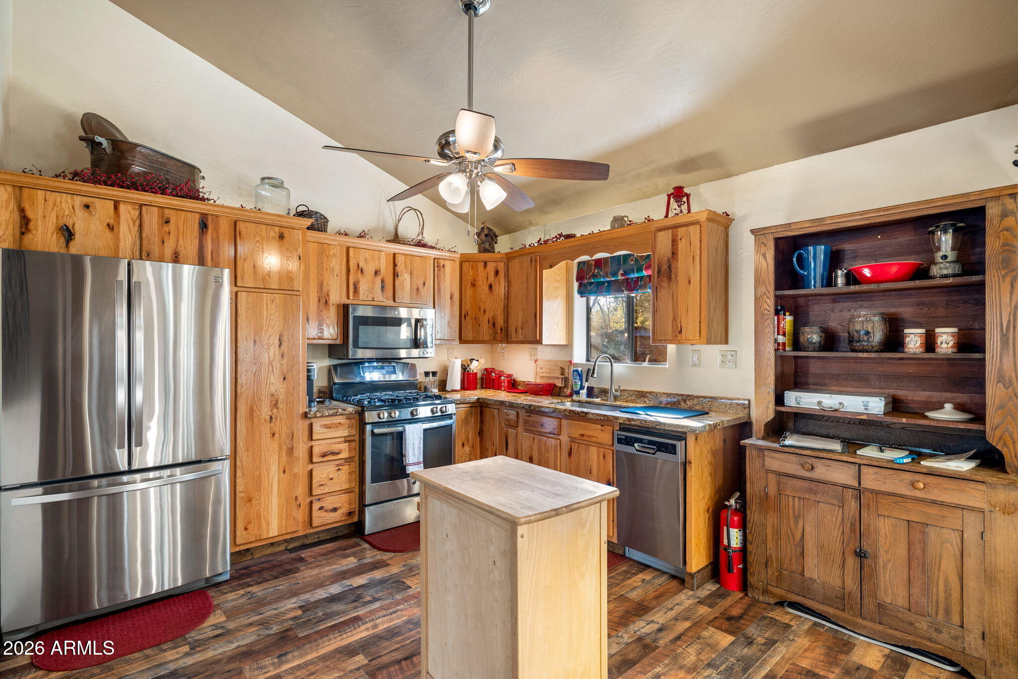 PINETOP LAKES MOUNTAIN HOMES UNIT 1 - Residential