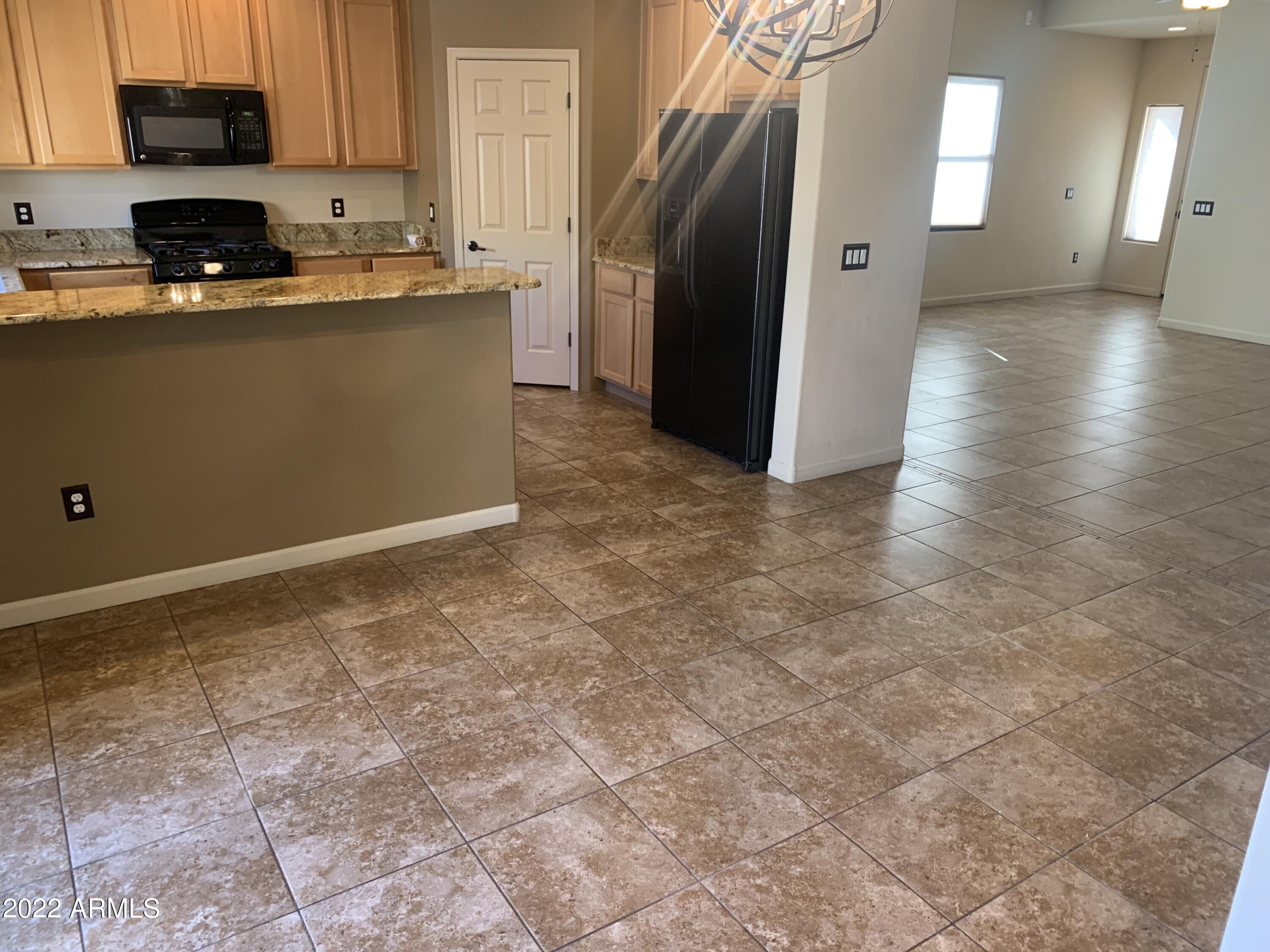 REFLECTIONS AT VALIENTE - Residential Lease