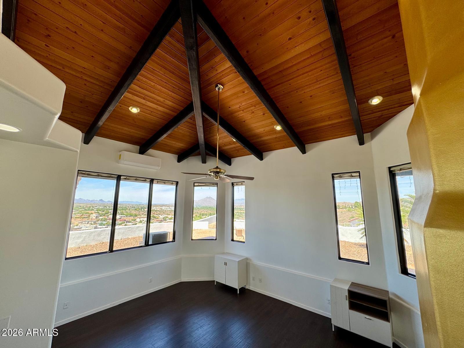 MARIPOSA HILLS - Residential