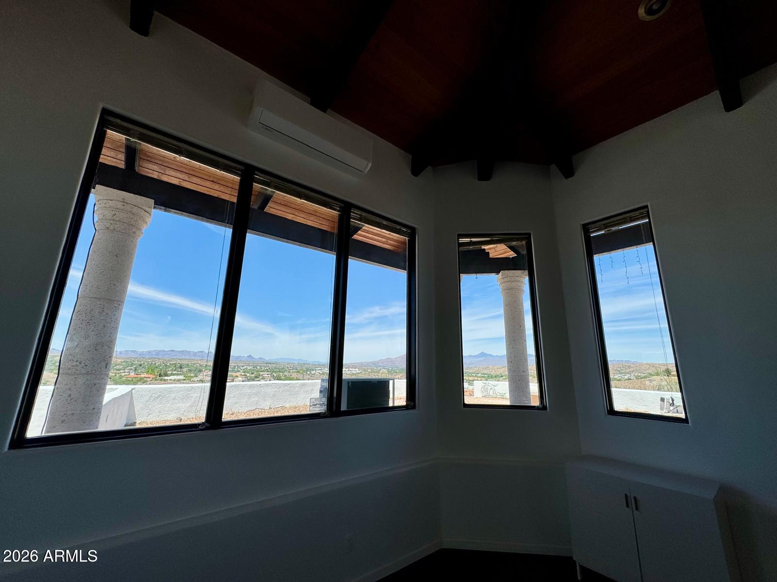 MARIPOSA HILLS - Residential