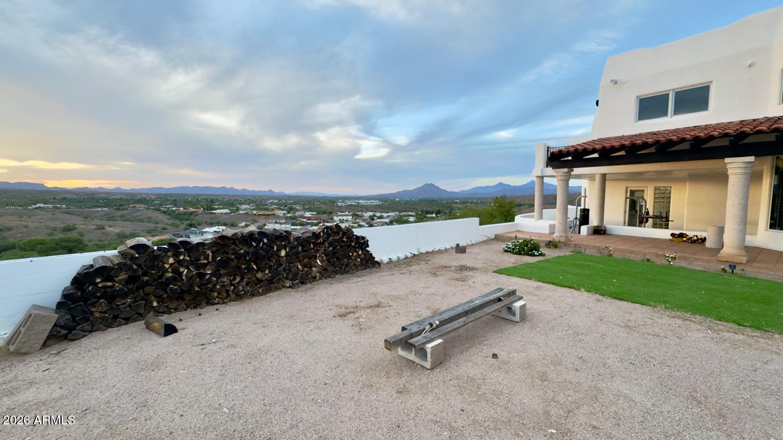 MARIPOSA HILLS - Residential