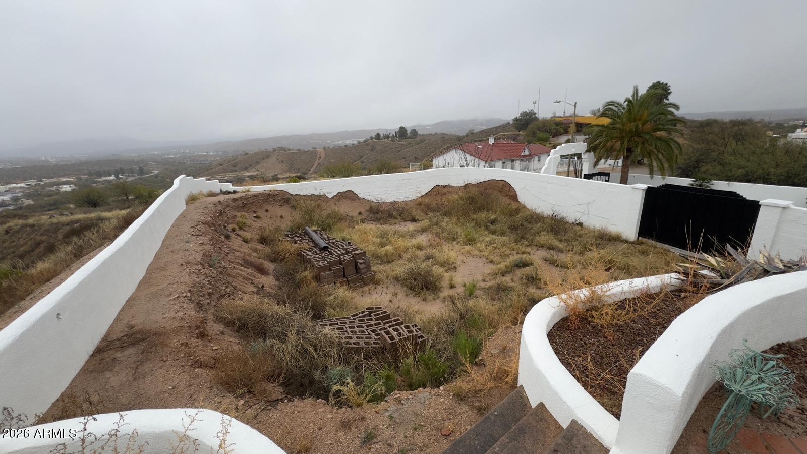 MARIPOSA HILLS - Residential