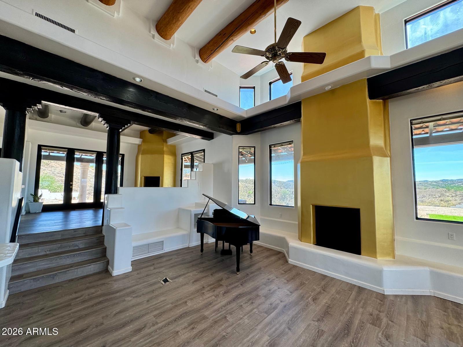 MARIPOSA HILLS - Residential