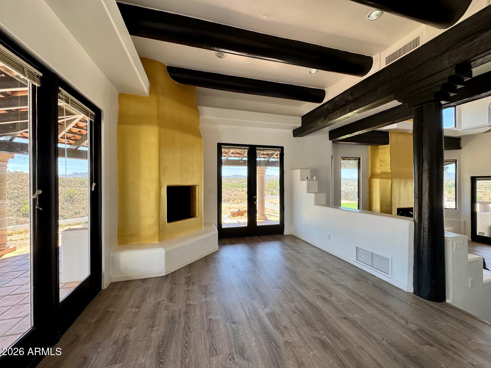 MARIPOSA HILLS - Residential
