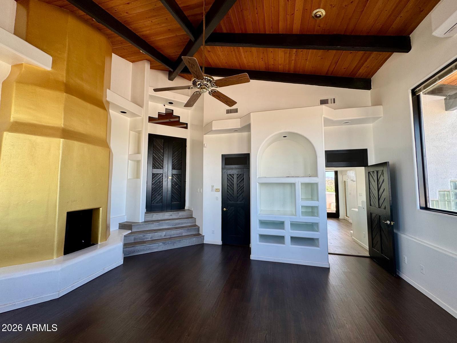 MARIPOSA HILLS - Residential