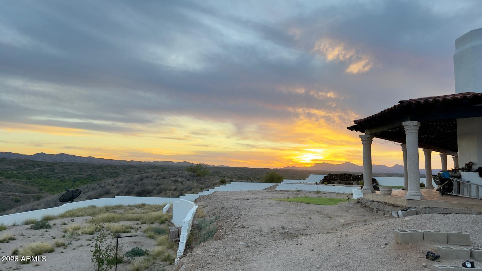 MARIPOSA HILLS - Residential