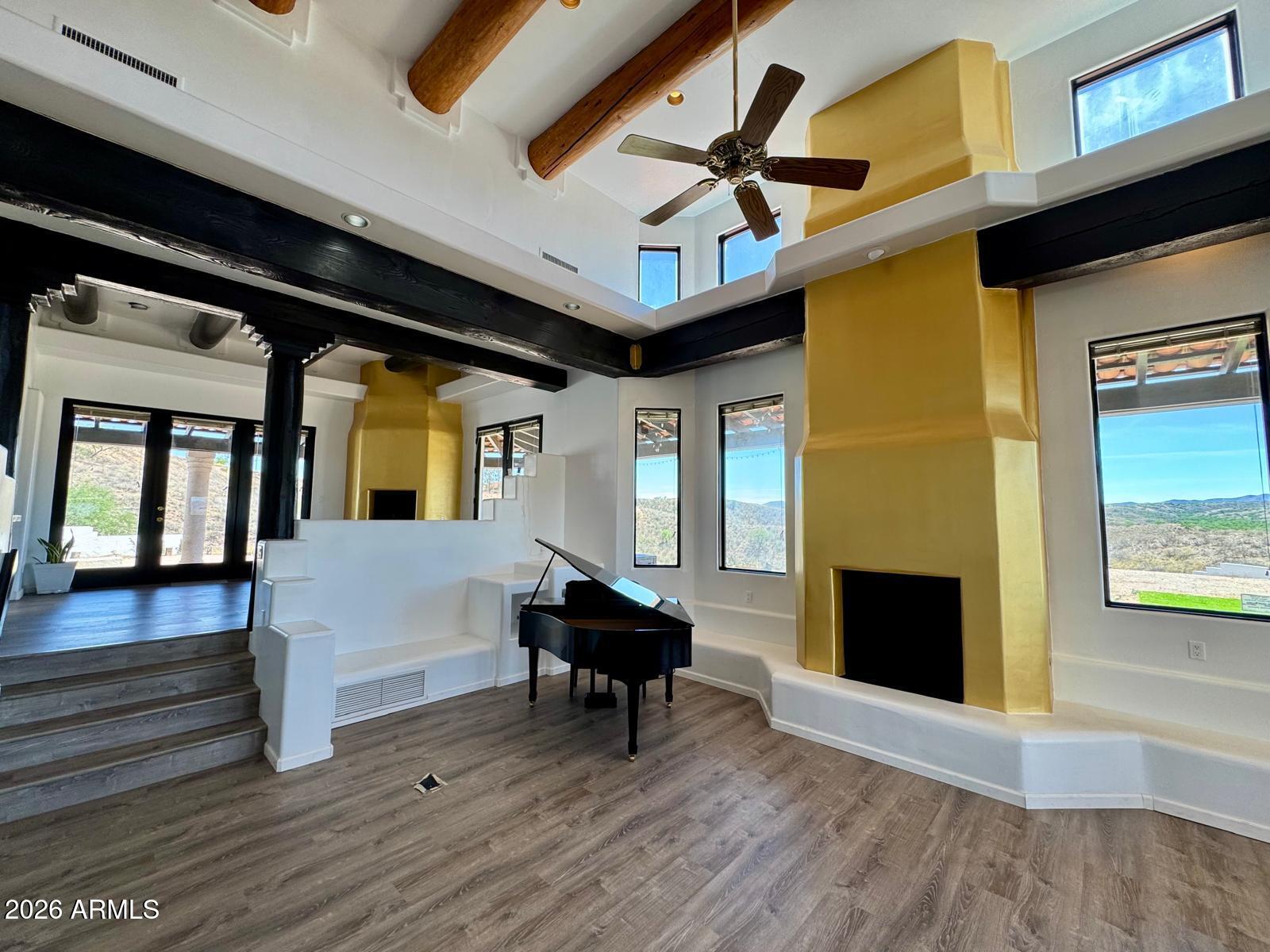 MARIPOSA HILLS - Residential