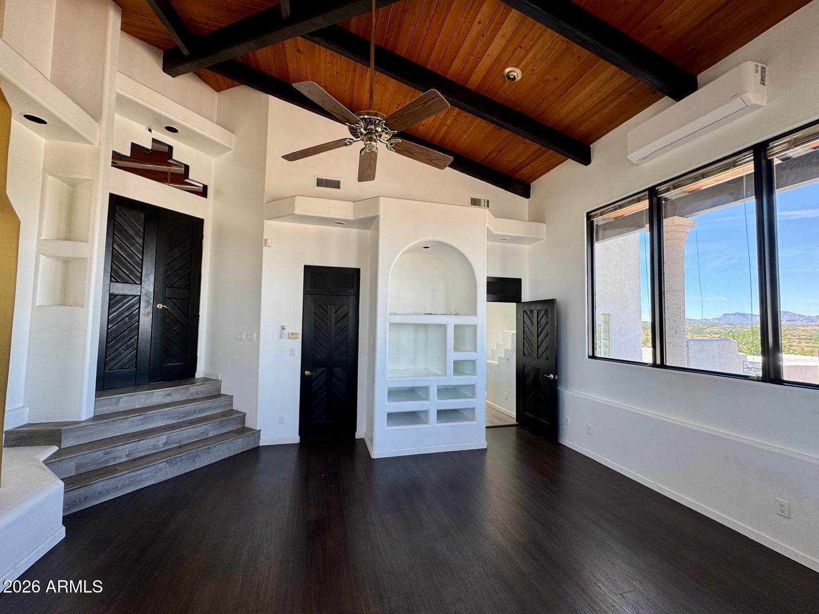 MARIPOSA HILLS - Residential