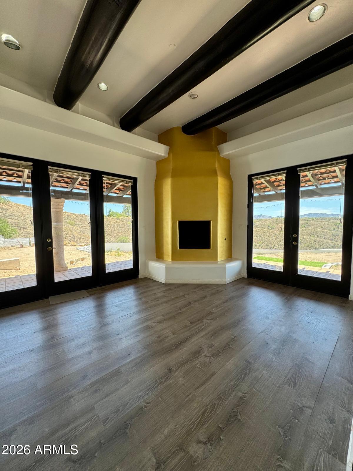 MARIPOSA HILLS - Residential