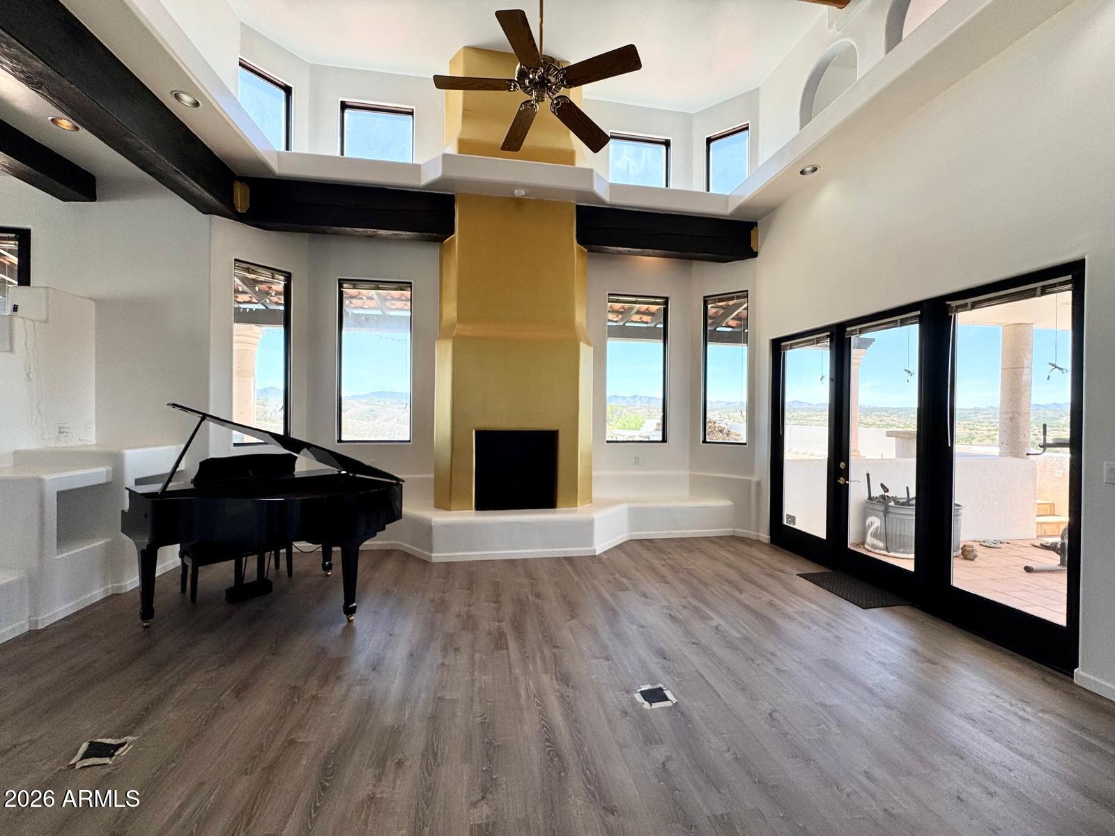 MARIPOSA HILLS - Residential
