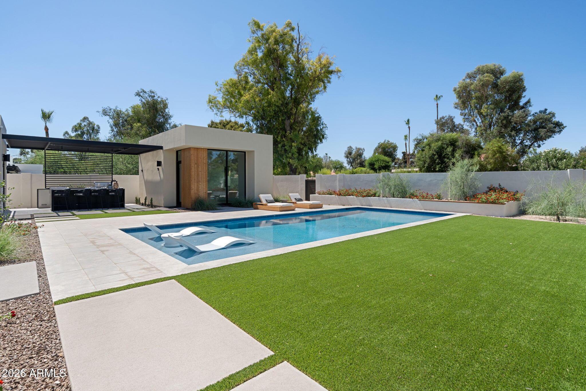 PARADISE PARK TRAILS 2 - Residential
