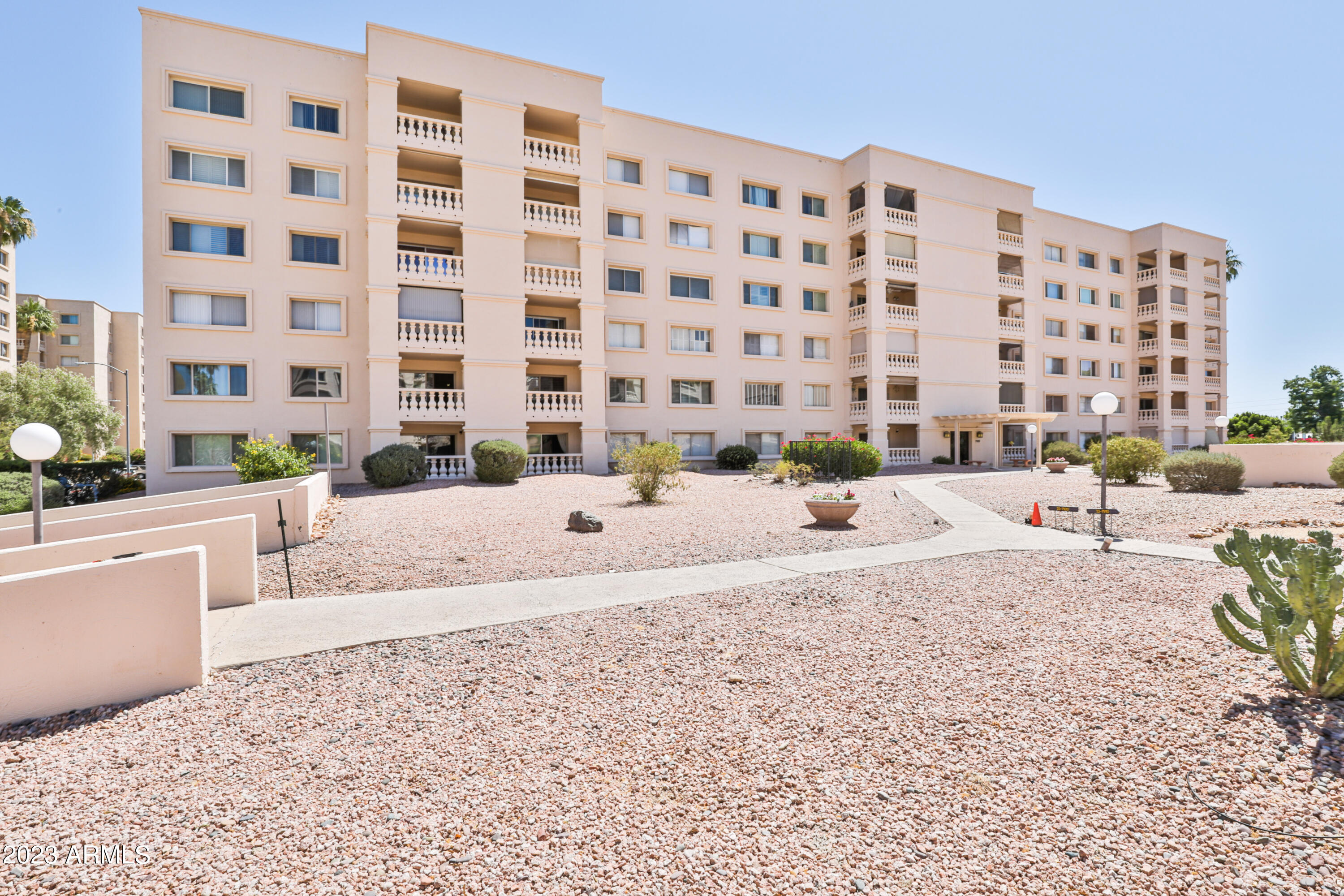 SCOTTSDALE SHADOWS 2 - Residential