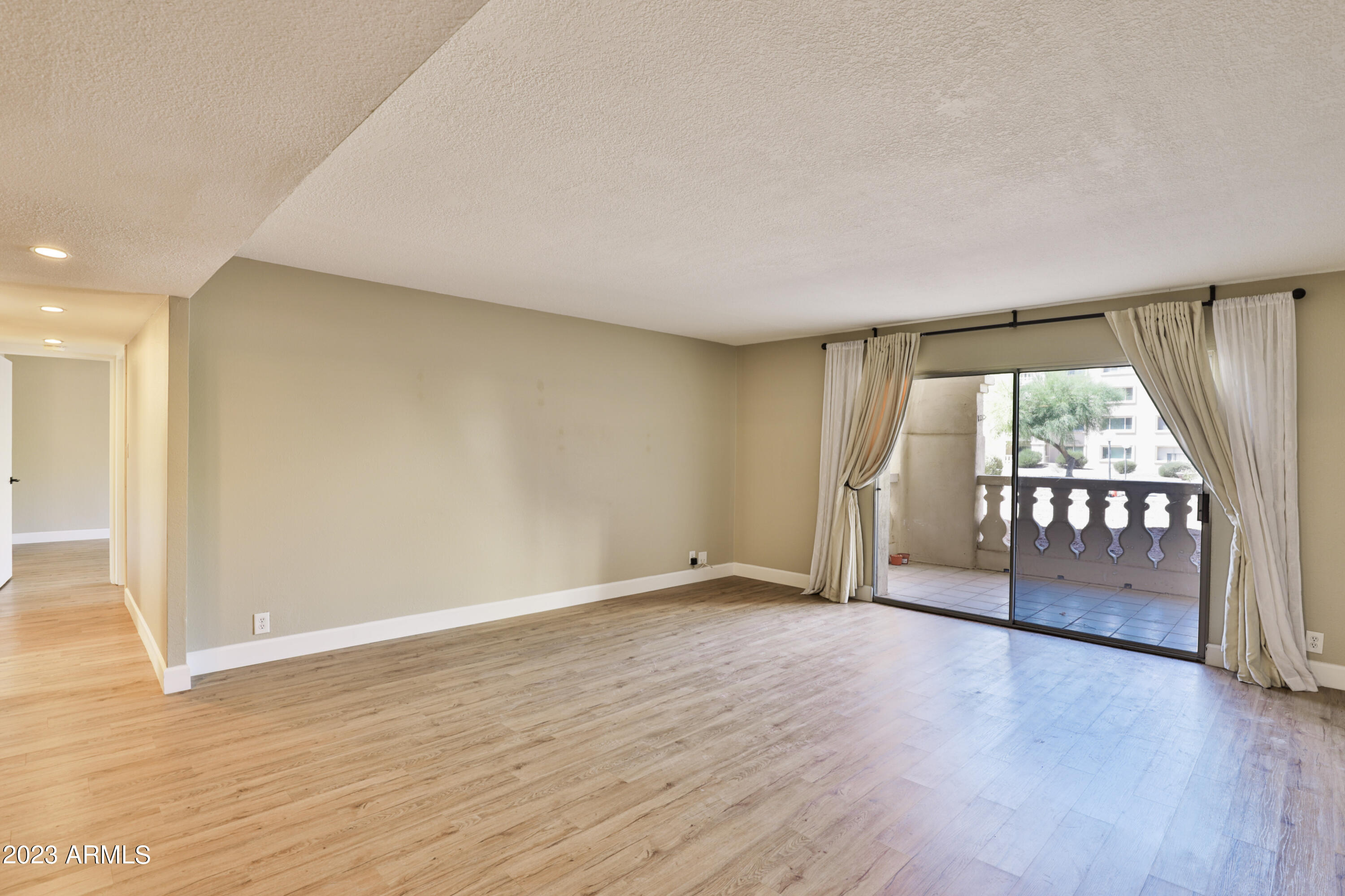 SCOTTSDALE SHADOWS 2 - Residential