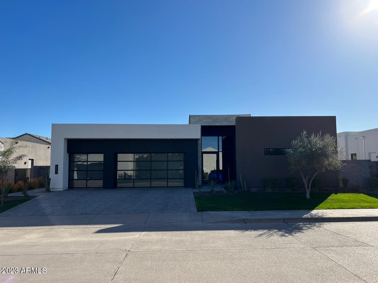 As you know, these don't come up very often, but now is your chance to own in the luxurious development that is Azure, Paradise Valley, adjacent to The Ritz-Carlton and The Palmeraie. This is a single level, Residence 6 with 3 total bedrooms, all en suite, along with an oversized Primary Closet. Make your appointment before it's gone!