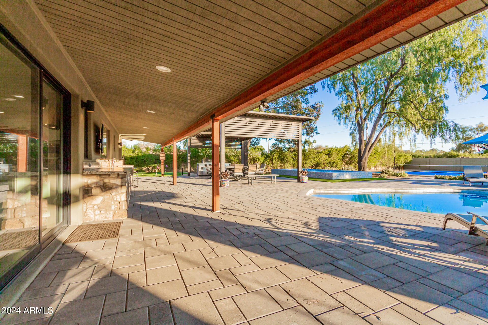 PARADISE VALLEY RANCHOS 2 - Residential