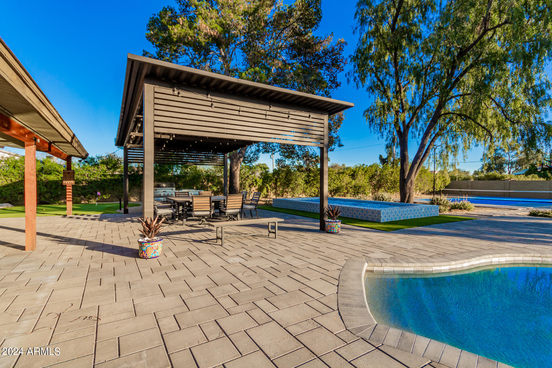 PARADISE VALLEY RANCHOS 2 - Residential