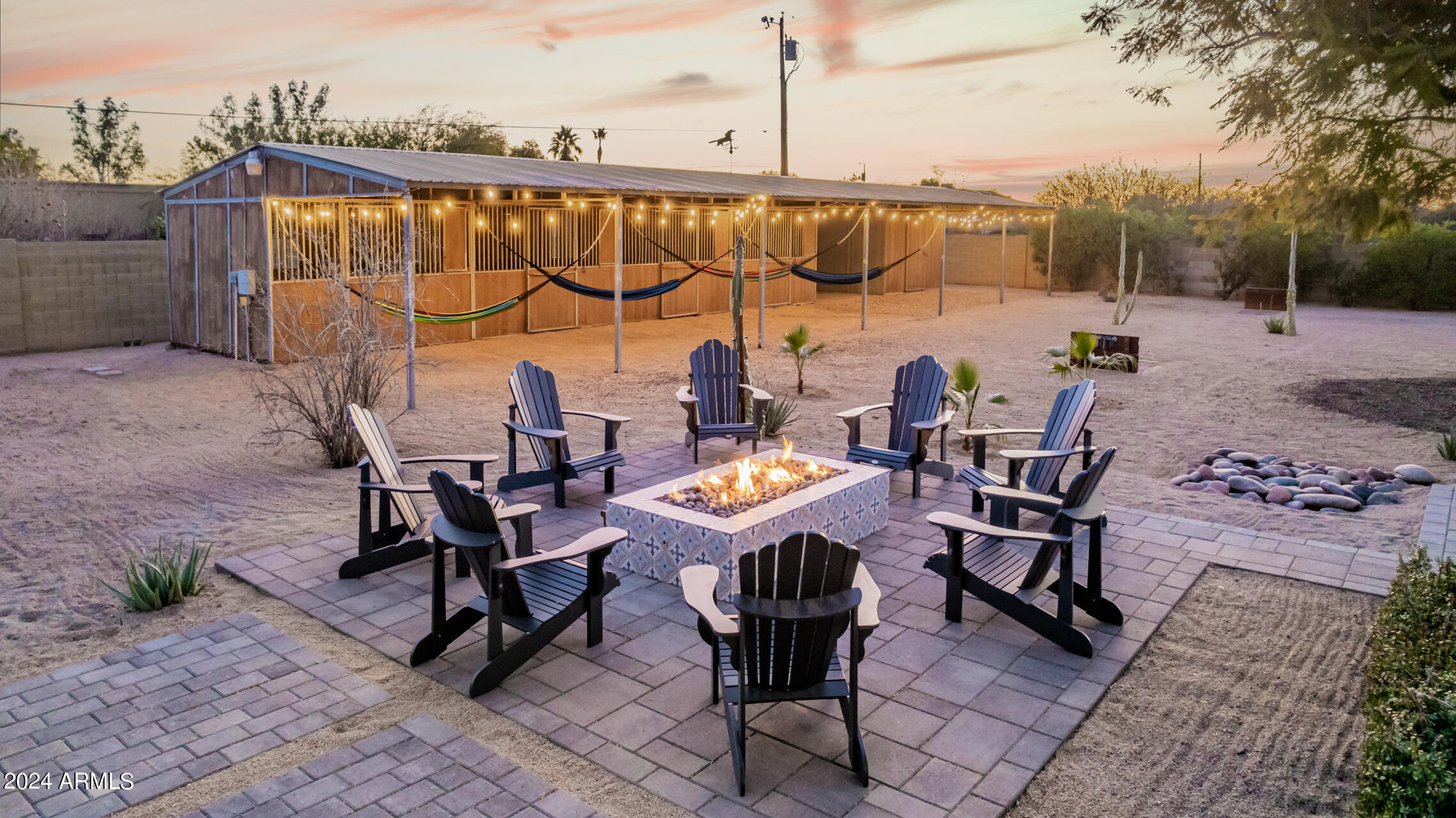 PARADISE VALLEY RANCHOS 2 - Residential