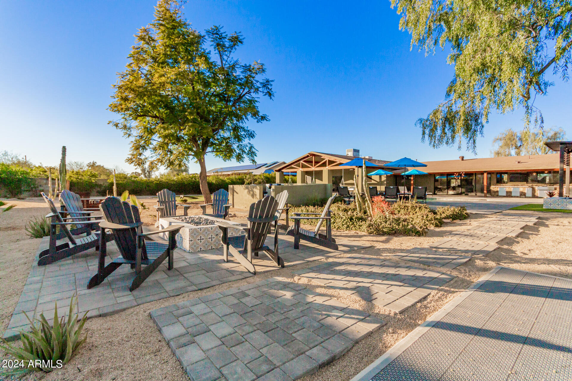 PARADISE VALLEY RANCHOS 2 - Residential