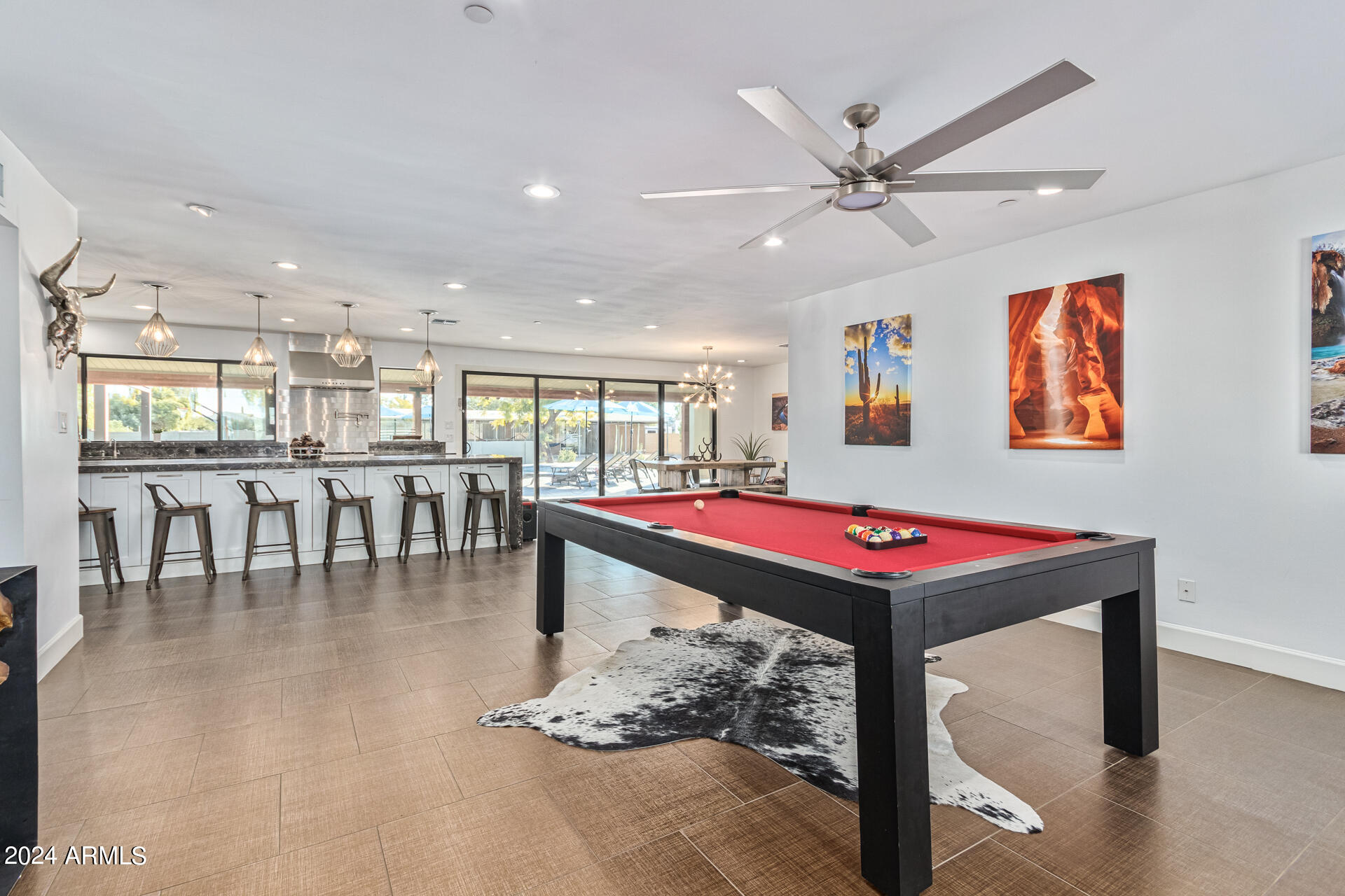 PARADISE VALLEY RANCHOS 2 - Residential