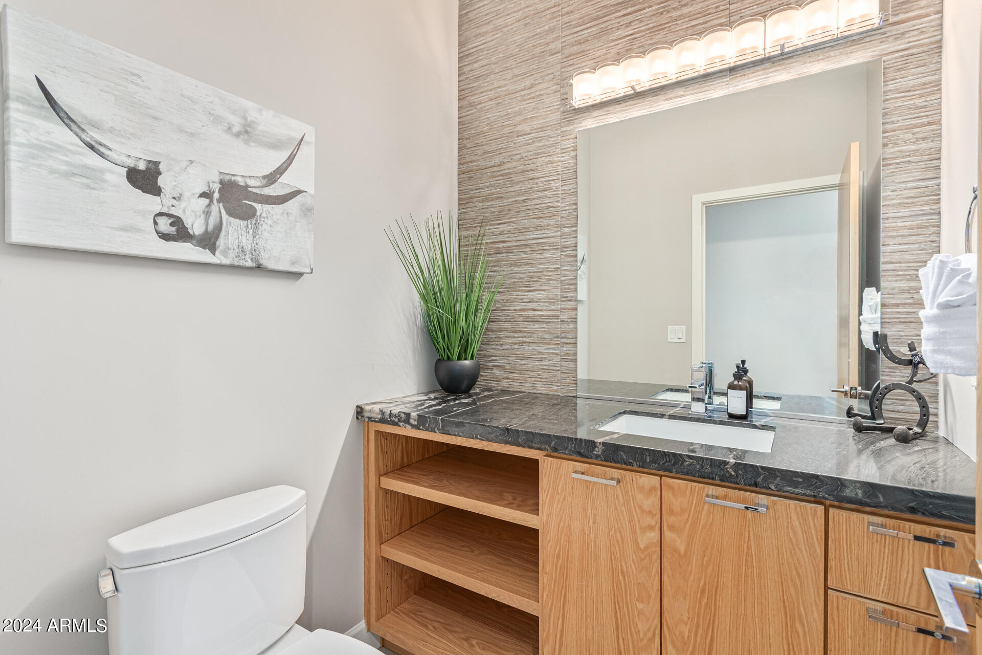 PARADISE VALLEY RANCHOS 2 - Residential