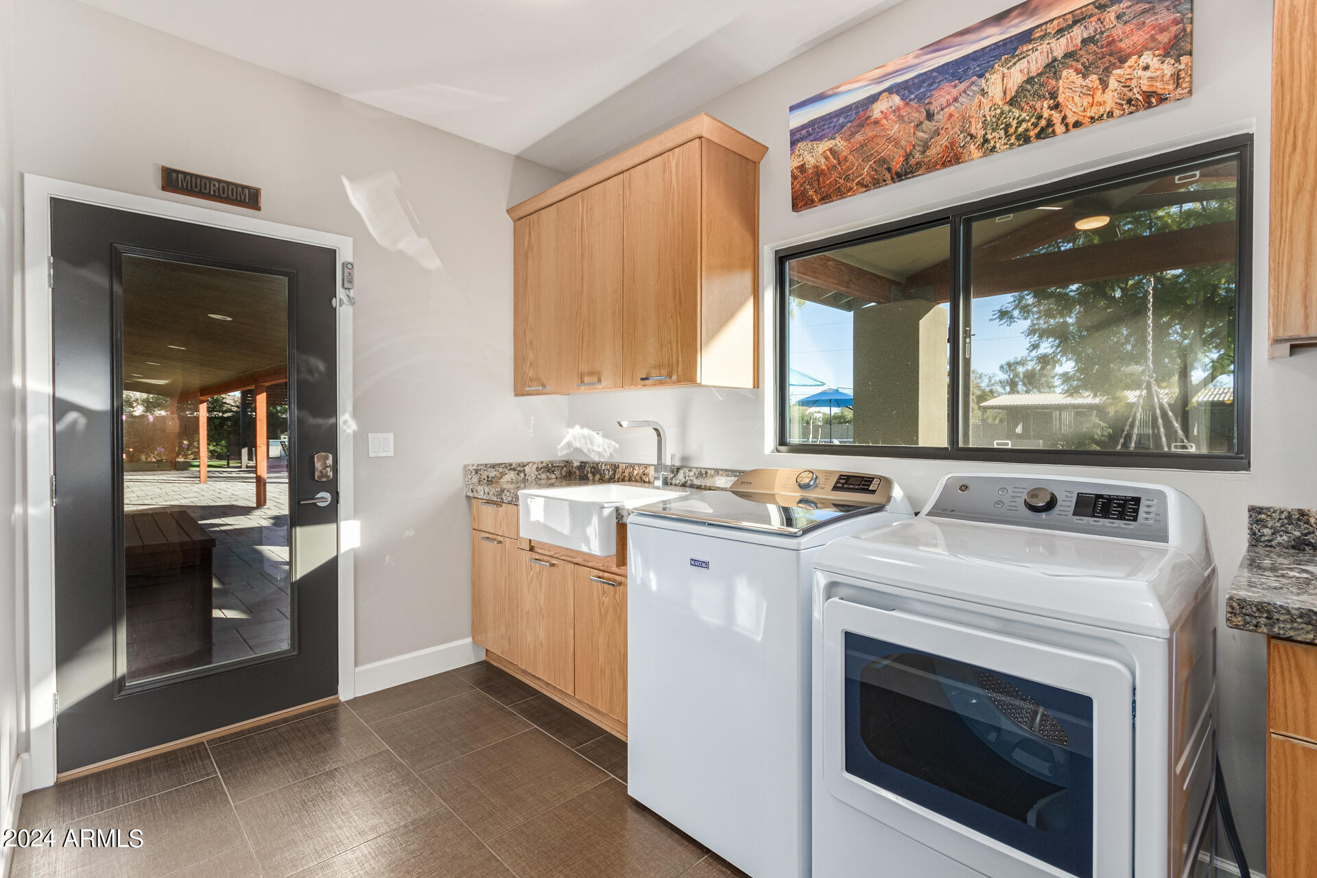 PARADISE VALLEY RANCHOS 2 - Residential