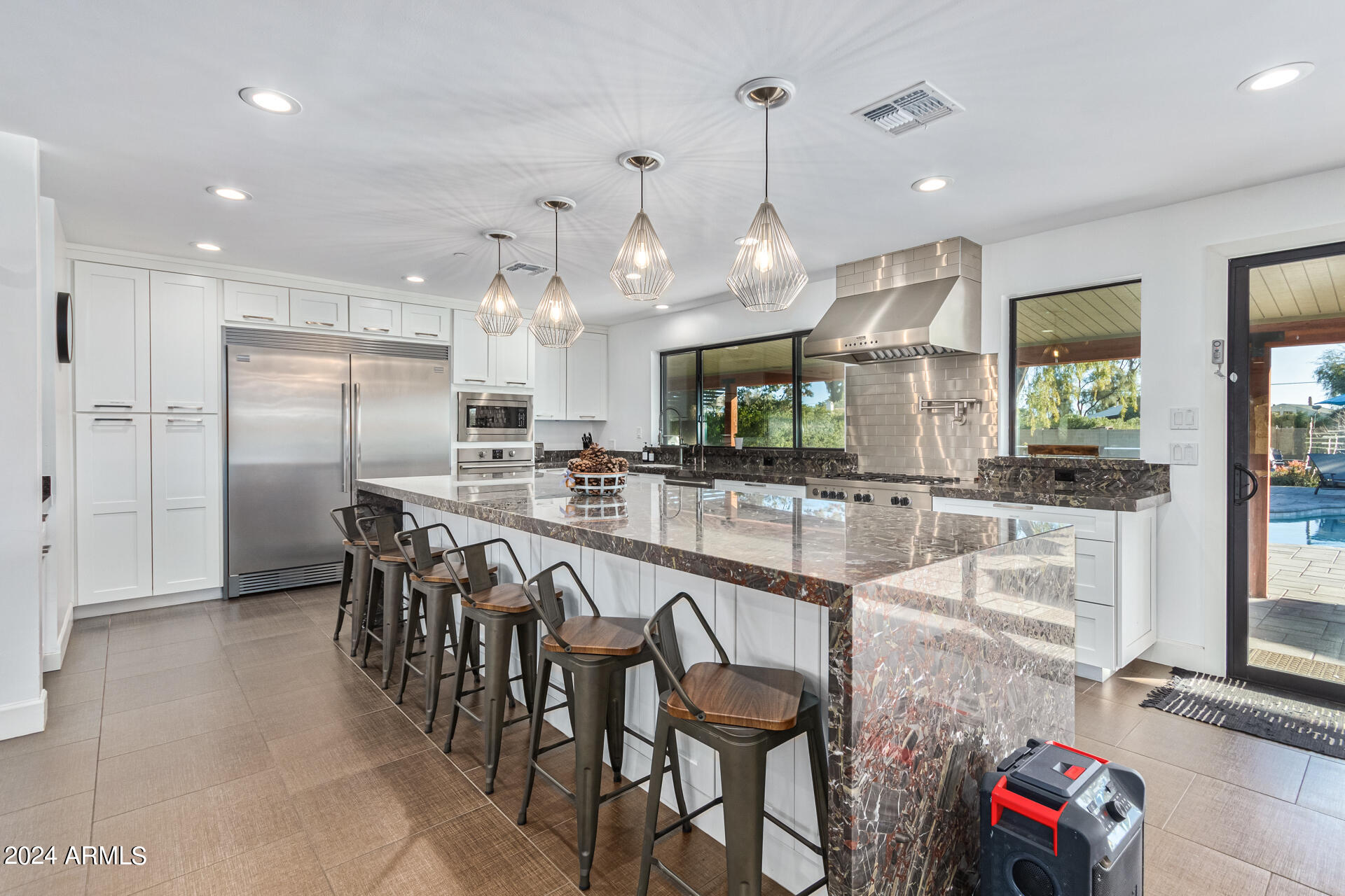 PARADISE VALLEY RANCHOS 2 - Residential