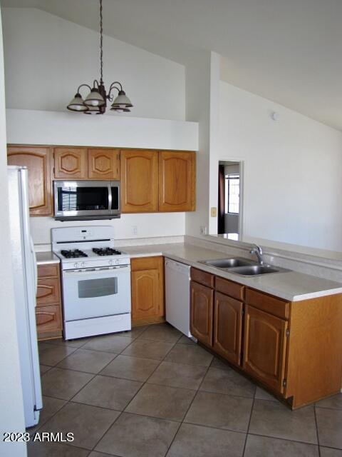 PUEBLO DEL SOL COUNTRY CLUB ESTATES UNIT 1 - Residential Lease