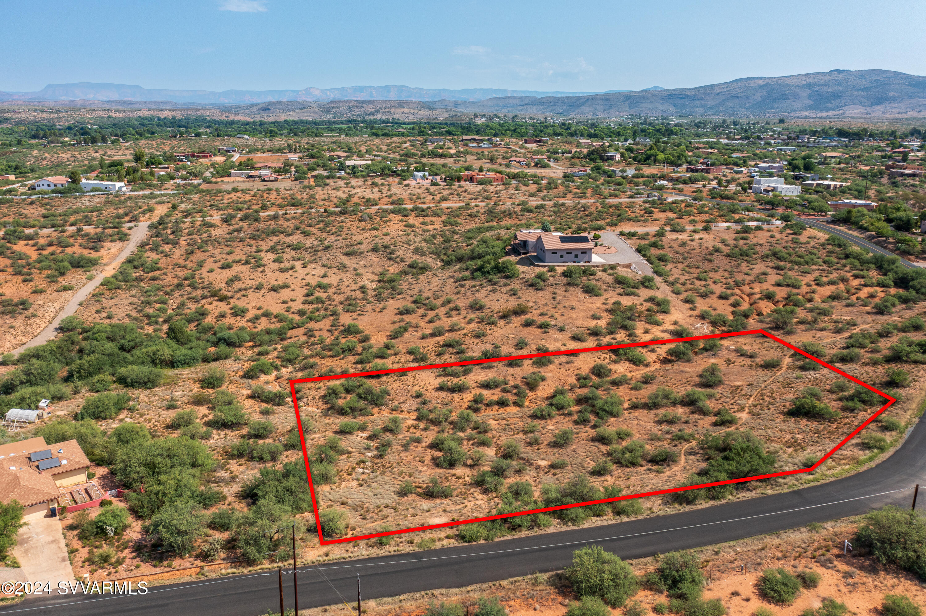 Under 5 Acres - Land
