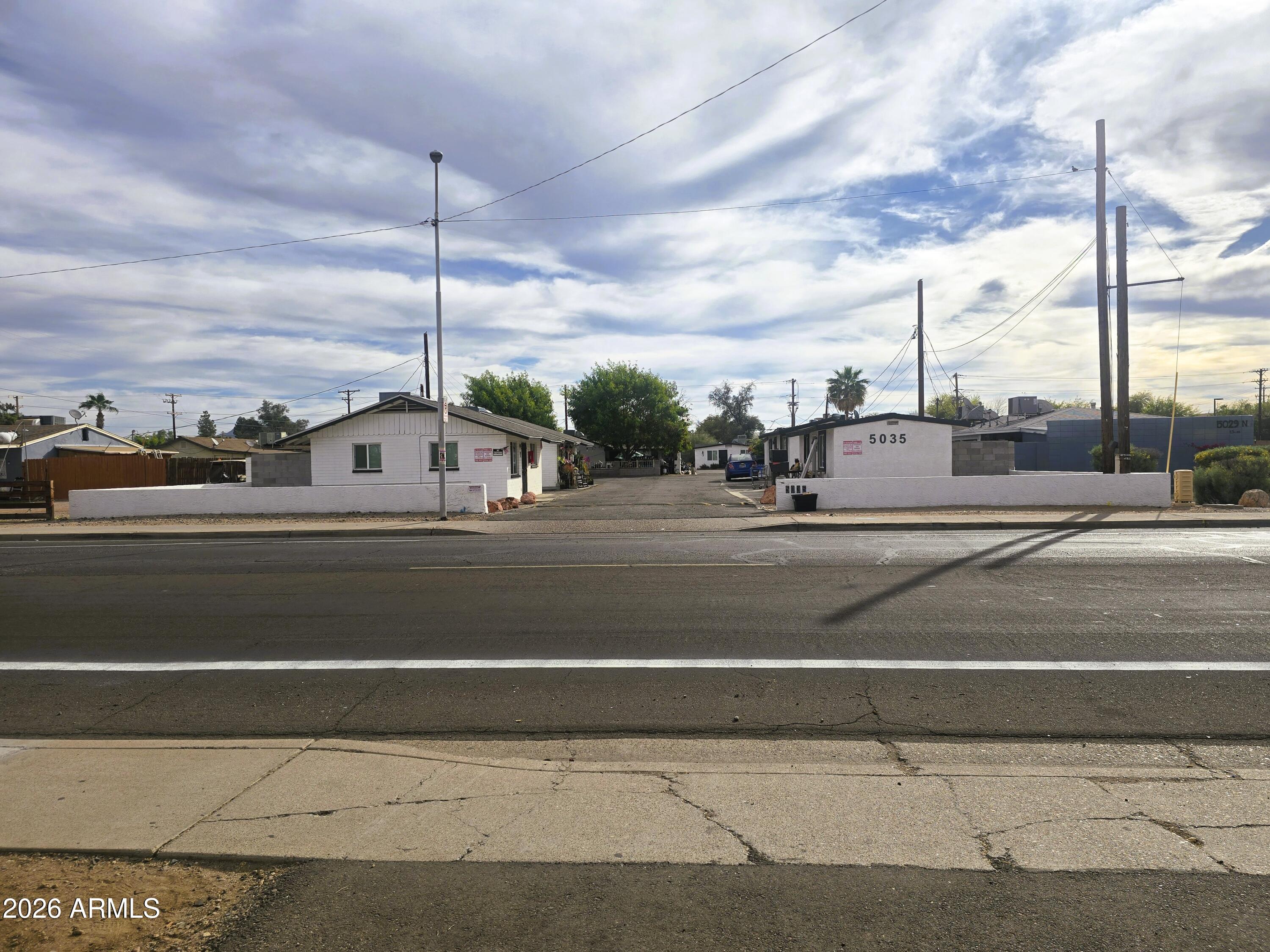 CAMELBACK GARDENS - Residential Income