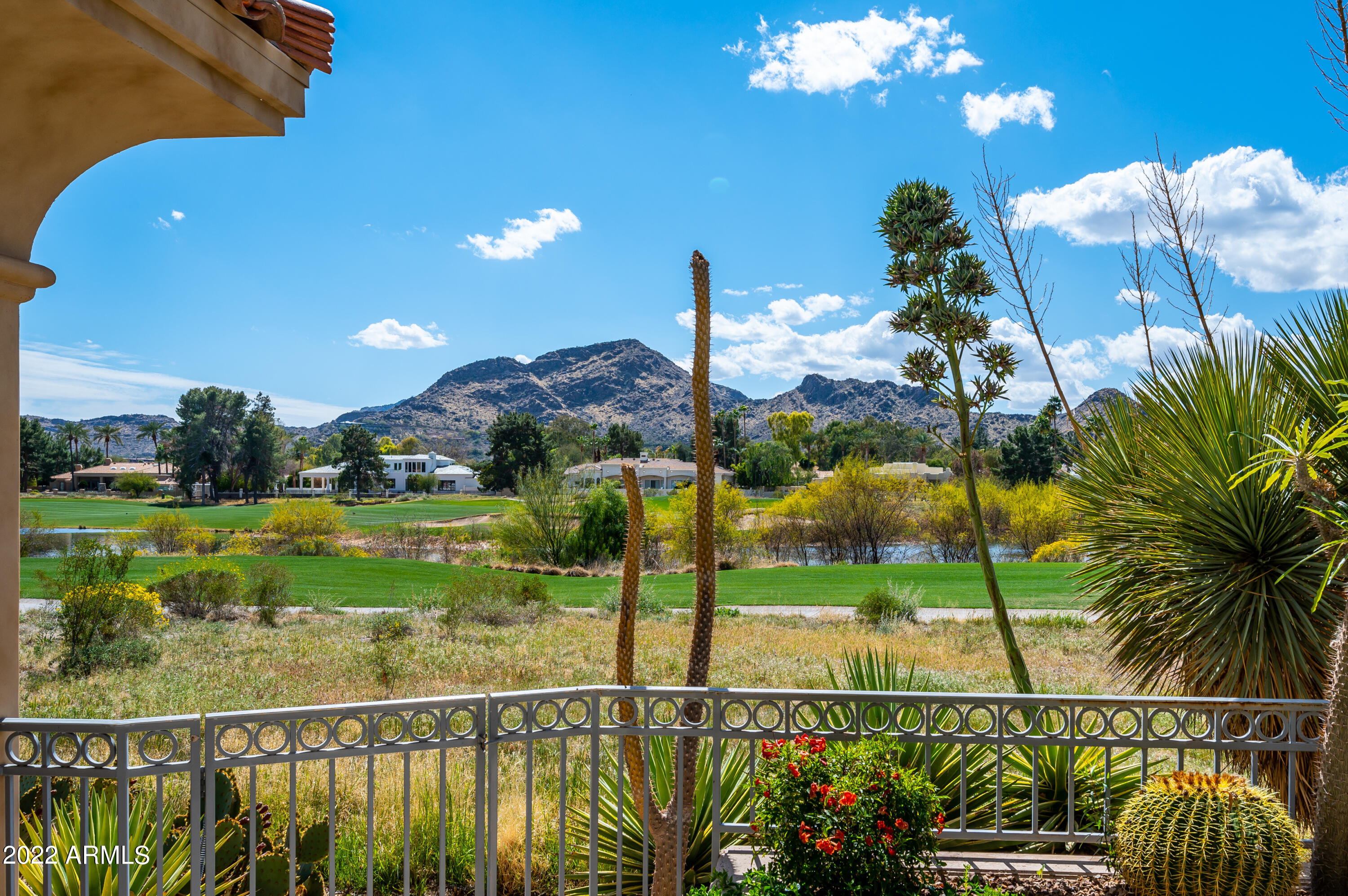 CAMELBACK COUNTRY ESTATES UNIT 5 - Residential