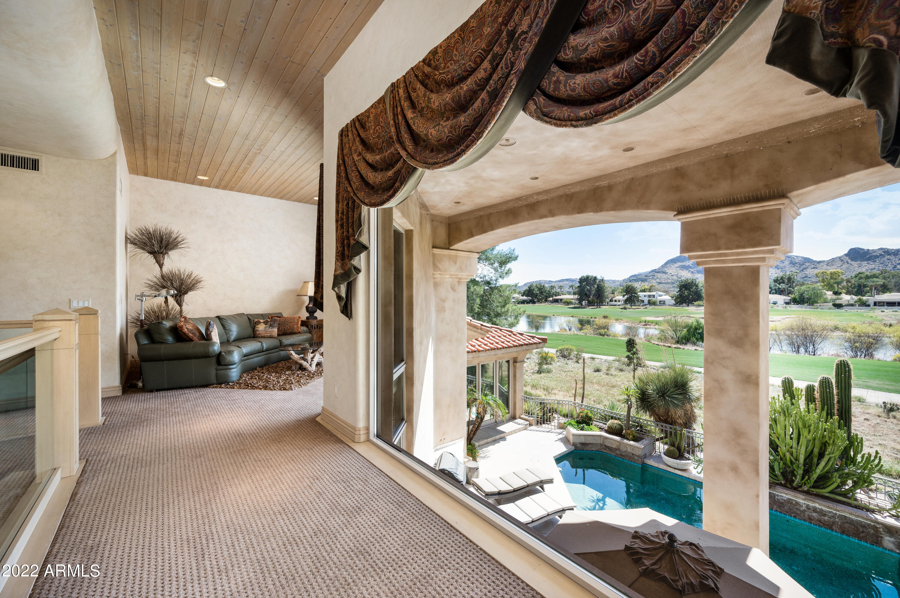 CAMELBACK COUNTRY ESTATES UNIT 5 - Residential