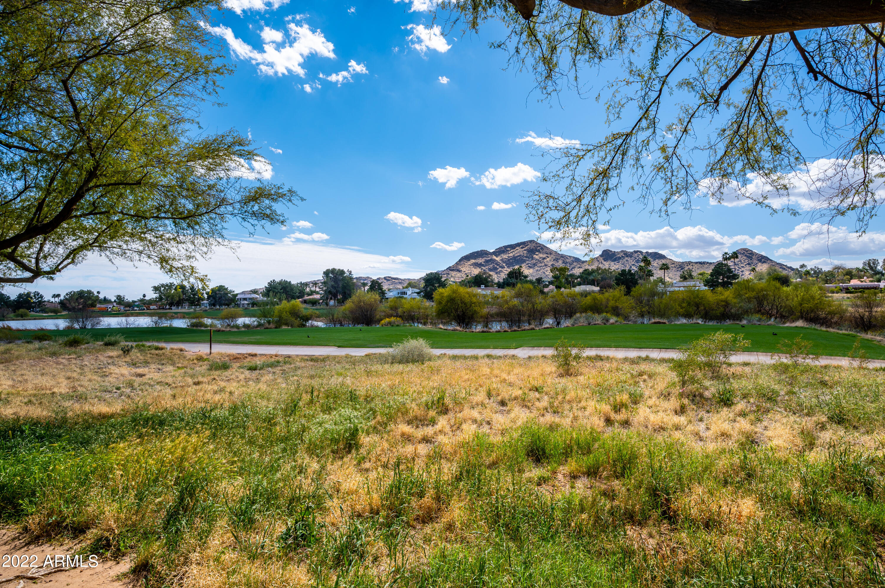 CAMELBACK COUNTRY ESTATES UNIT 5 - Residential