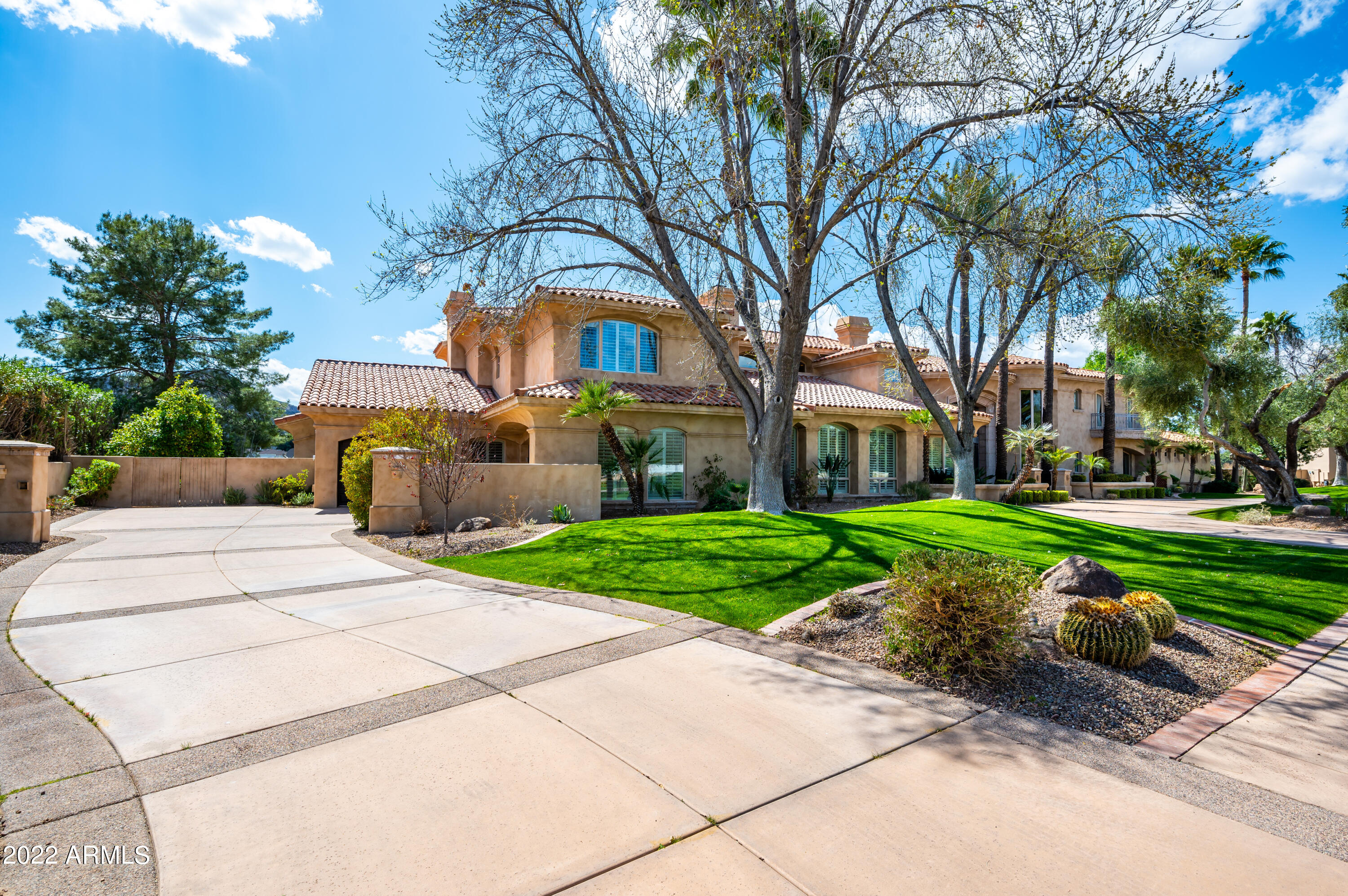 CAMELBACK COUNTRY ESTATES UNIT 5 - Residential