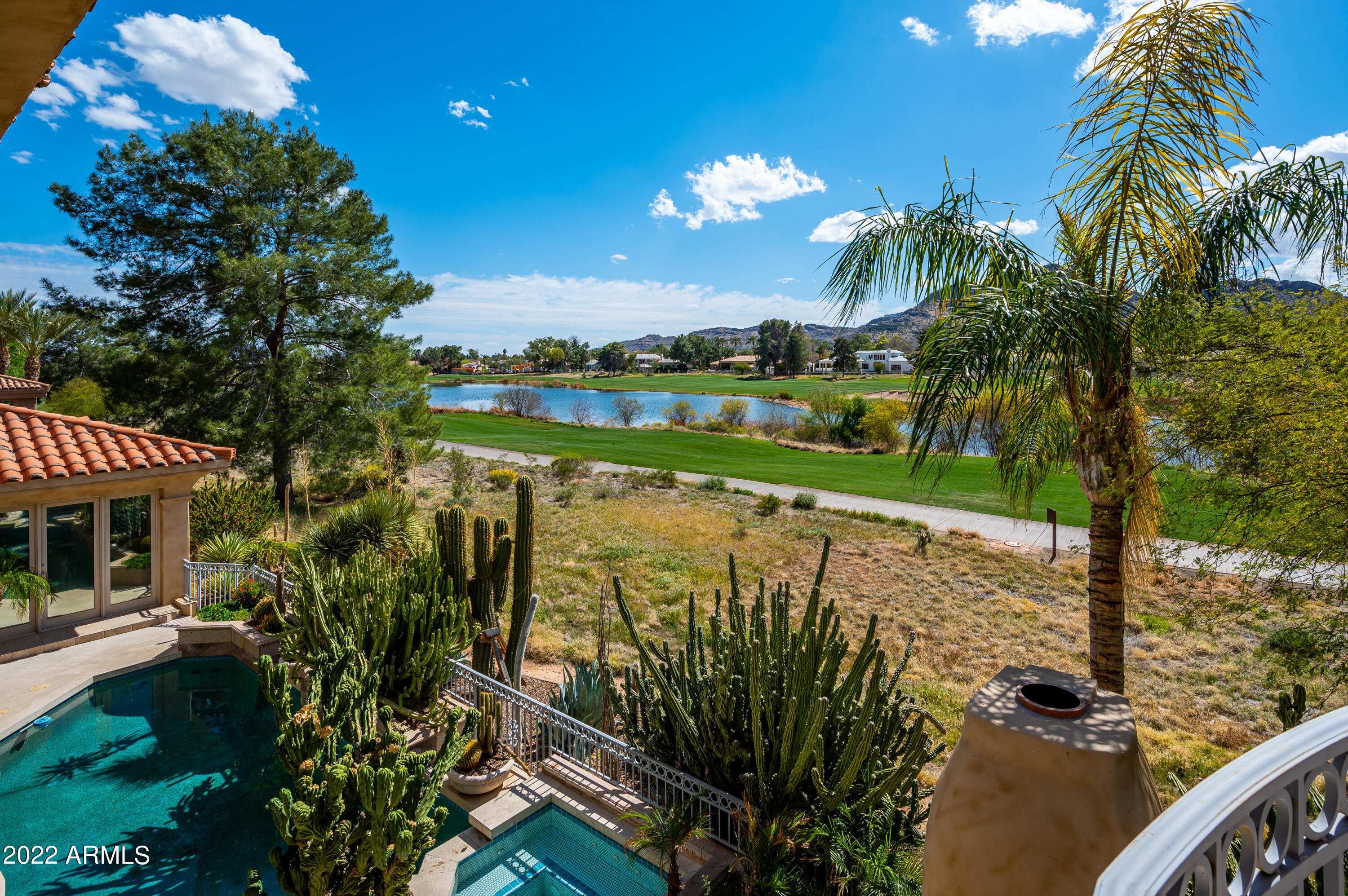 CAMELBACK COUNTRY ESTATES UNIT 5 - Residential