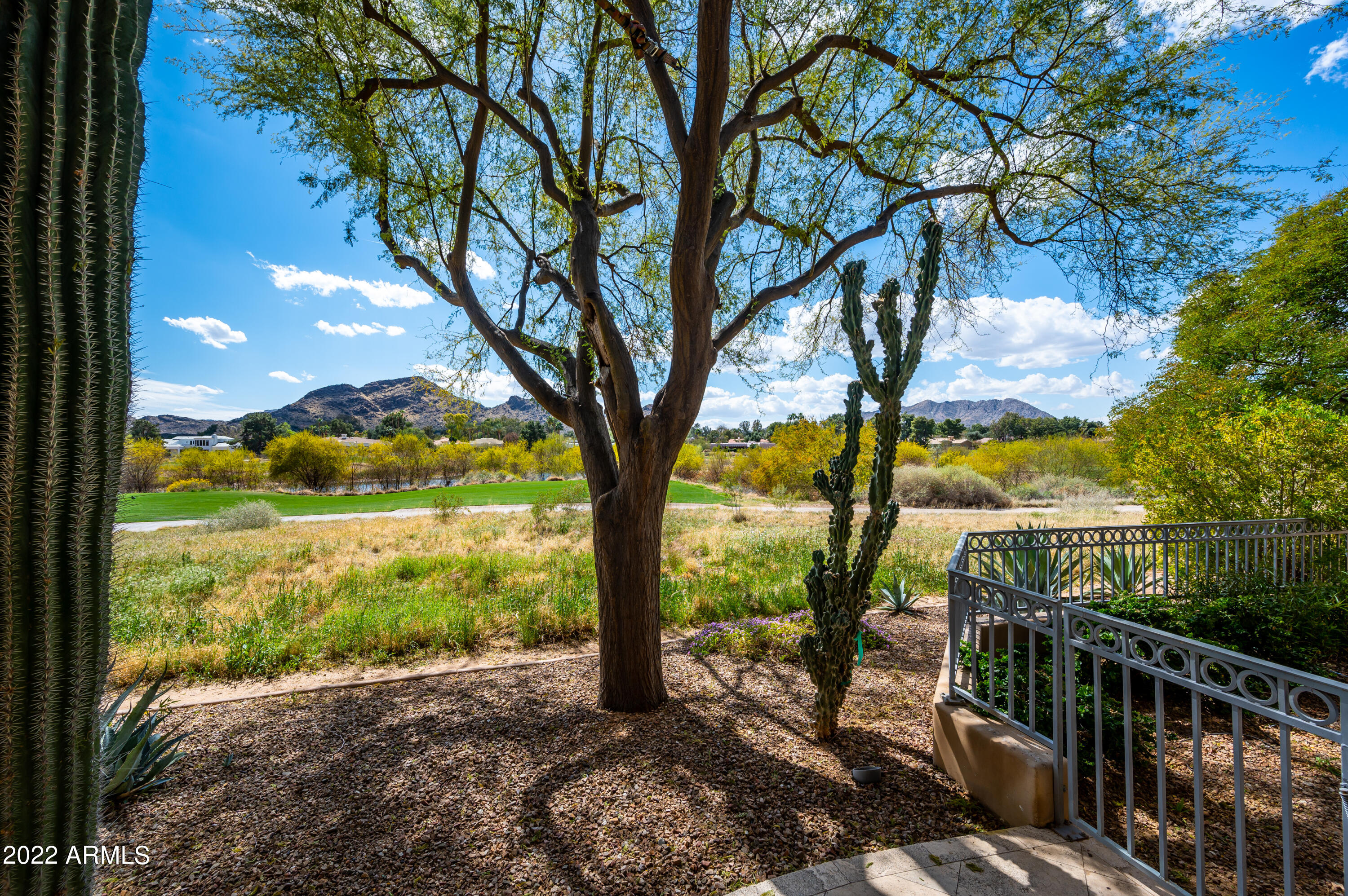 CAMELBACK COUNTRY ESTATES UNIT 5 - Residential