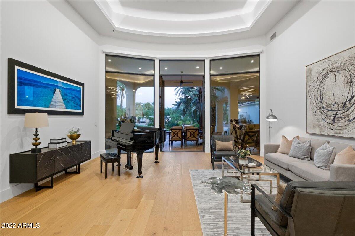 El Chorro Estates - Residential